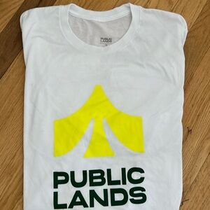 RARE NEW Unisex Public Lands White T-Shirt Size Large ❤️